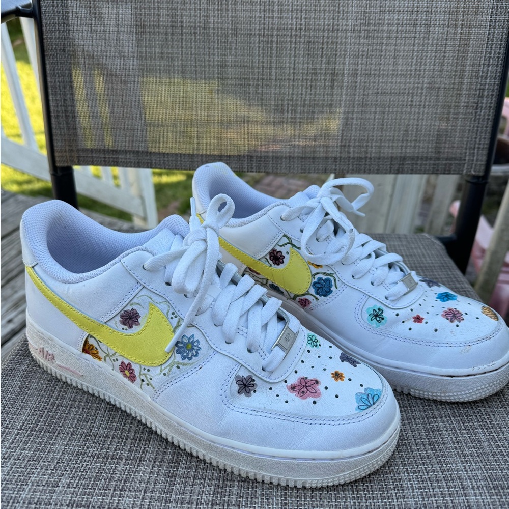 nike air force one men’s 8 women’s 10